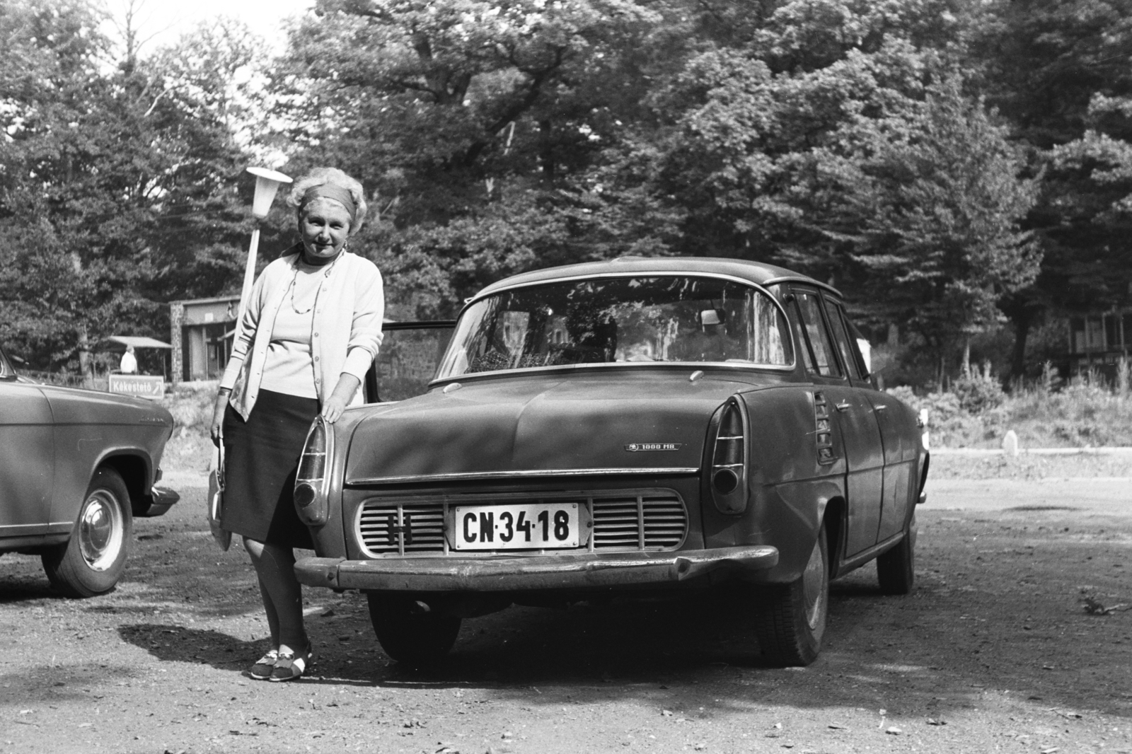 Hungary, Mátraháza, parkoló a 24-es út mellett, a Kékestetőre vezető út leágazásával szemben., 1972, Chuckyeager tumblr, Skoda-brand, number plate, Fortepan #133718