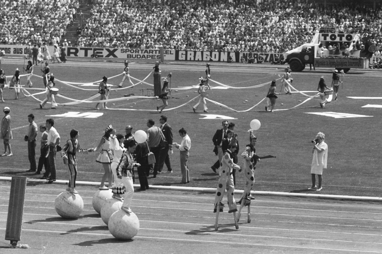 Magyarország, Népstadion, Budapest XIV., Színészek-Újságírók Rangadó (SZÚR)., 1969, Chuckyeager tumblr, Budapest, Fortepan #133732