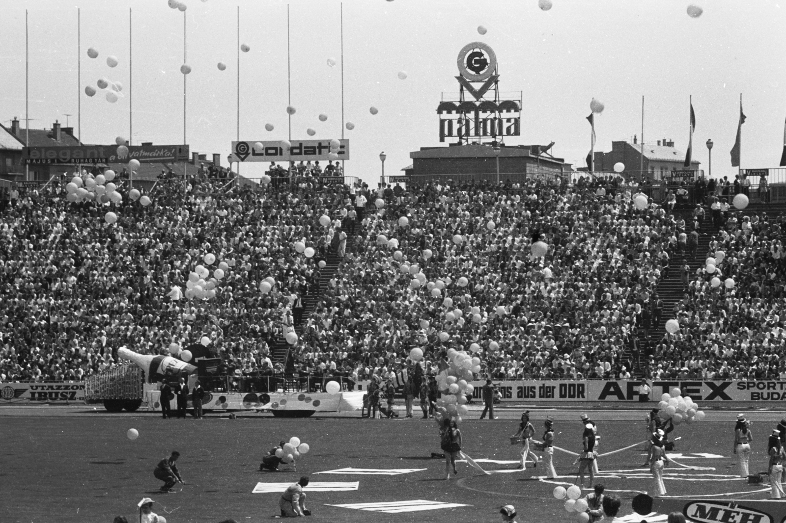 Hungary, Népstadion, Budapest XIV., Színészek-Újságírók Rangadó (SZÚR)., 1969, Chuckyeager tumblr, Budapest, Fortepan #133733