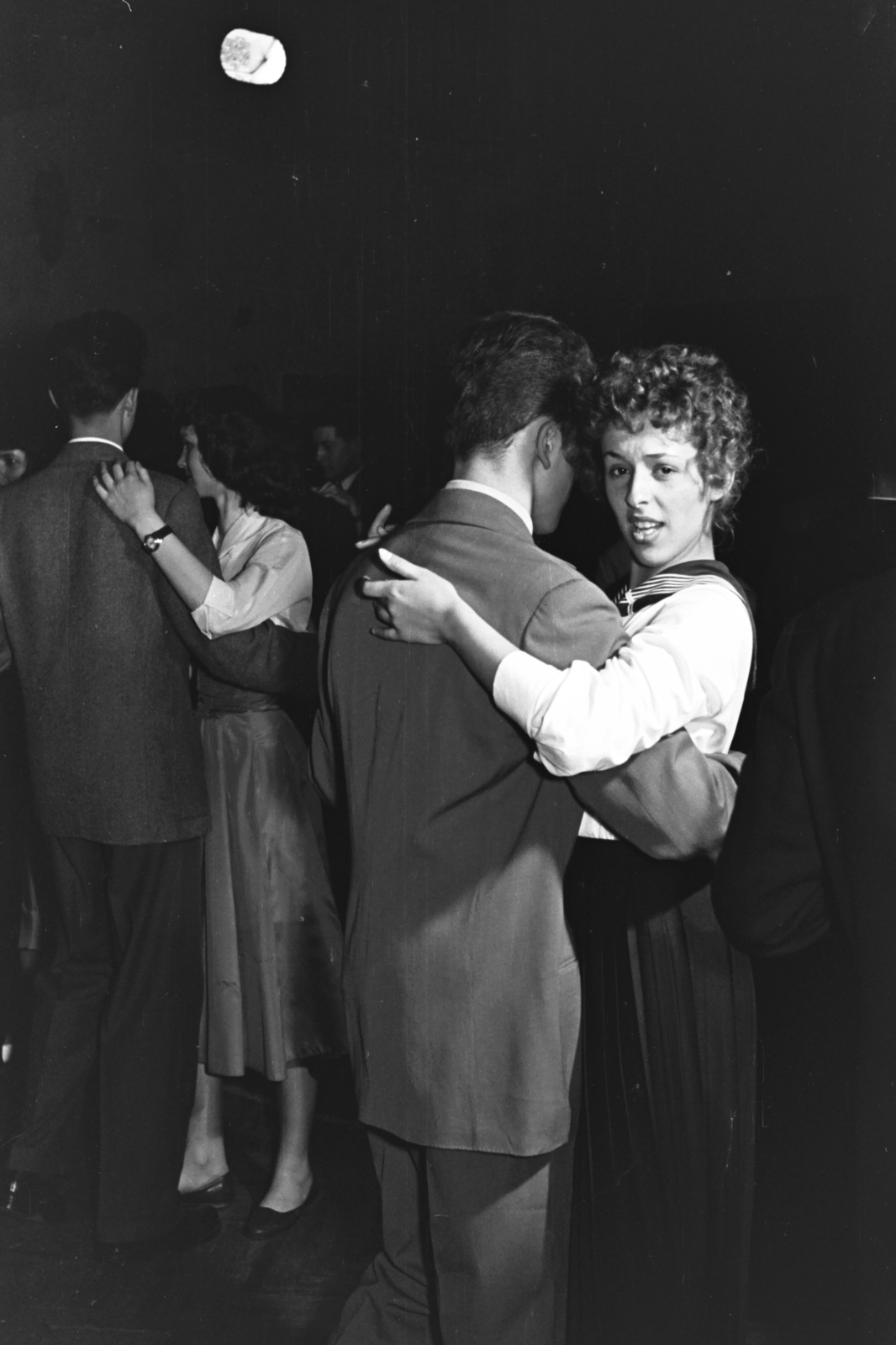 Hungary, Budapest XXI., Táncsics Mihály utca 92-98., Jedlik Ányos Gimnázium., 1958, Chuckyeager tumblr, dance, sailor blouse, Budapest, wrist watch, Fortepan #133824