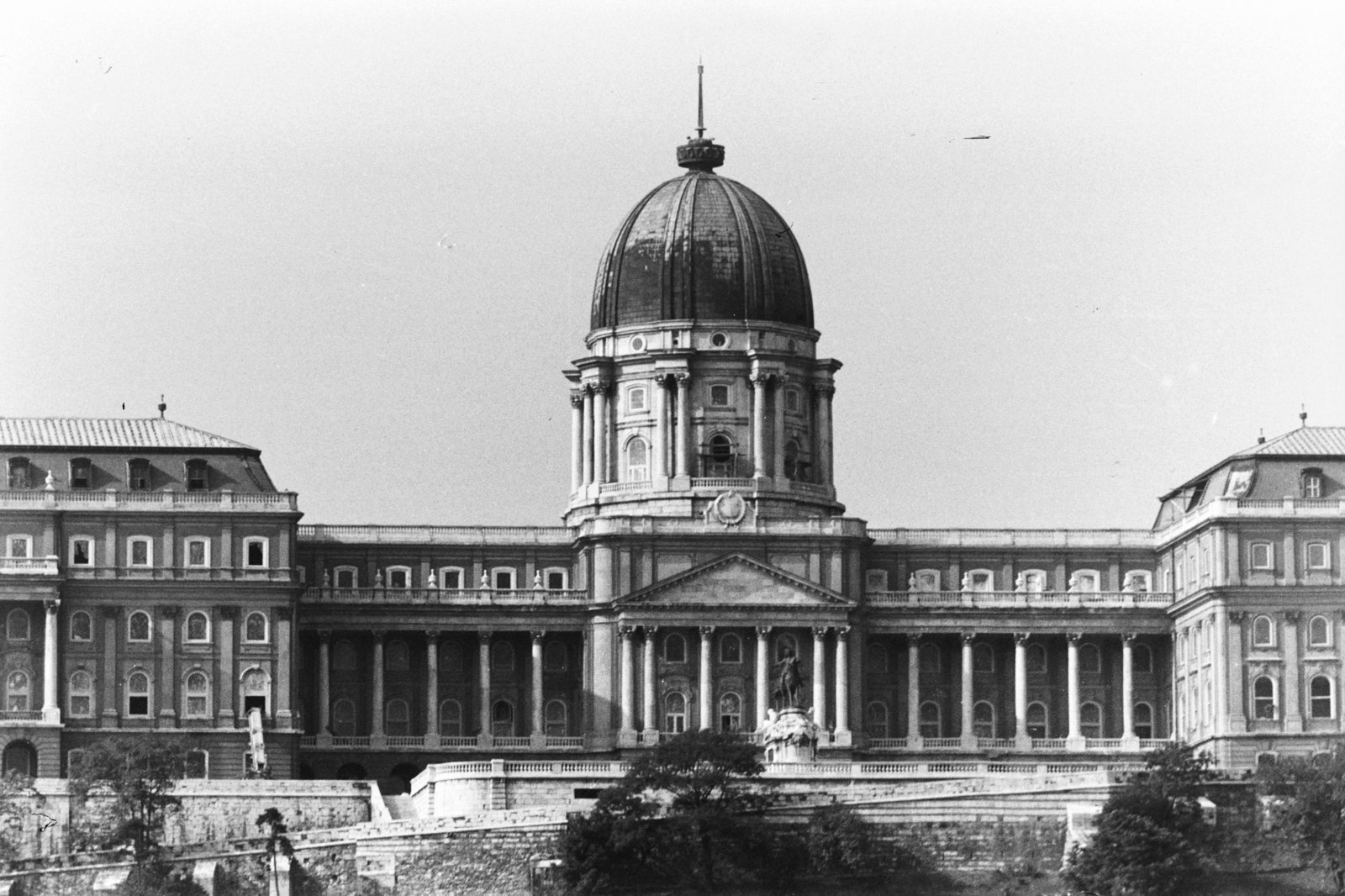 Hungary, Budapest I., budai Vár, Budavári Palota (korábban Királyi Palota)., 1971, Chuckyeager tumblr, Budapest, Fortepan #133921