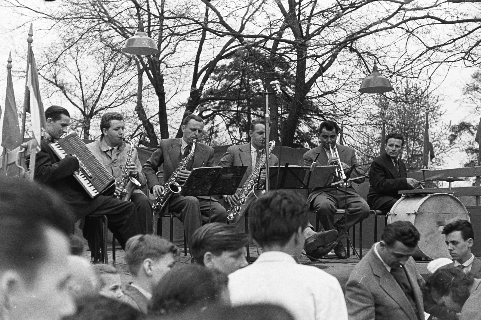 1957, Chuckyeager tumblr, wind band, saxophone, Fortepan #133969