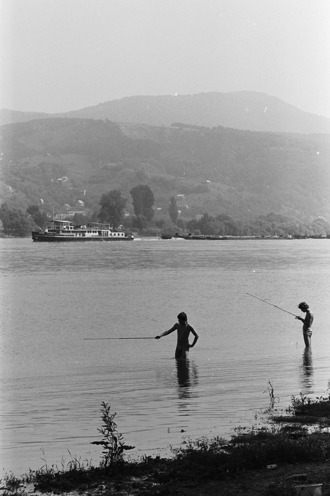 Hungary, Nagymaros, Duna-part., 1967, Chuckyeager tumblr, fishing, Danube, Fortepan #134024