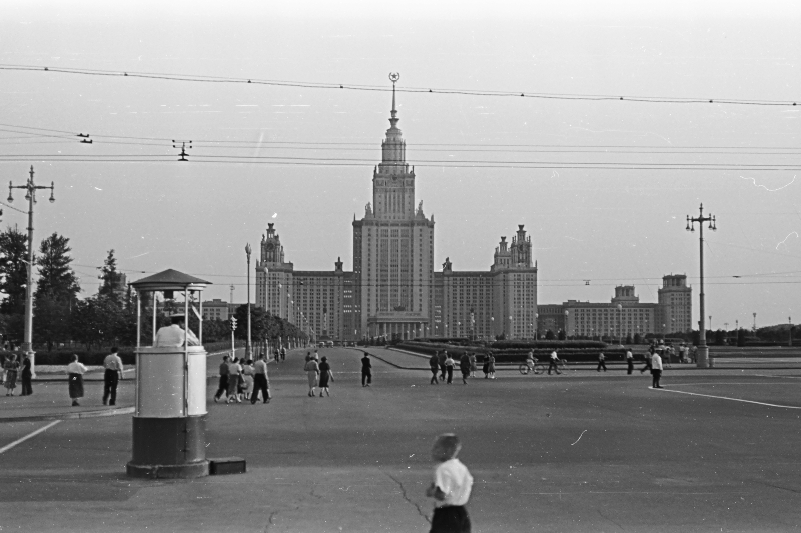 Russia, Moscow, Lomonoszov Egyetem., 1955, Chuckyeager tumblr, Soviet Union, university, socialist realism, high-rise building, Lev Rudnev-design, Fortepan #134204