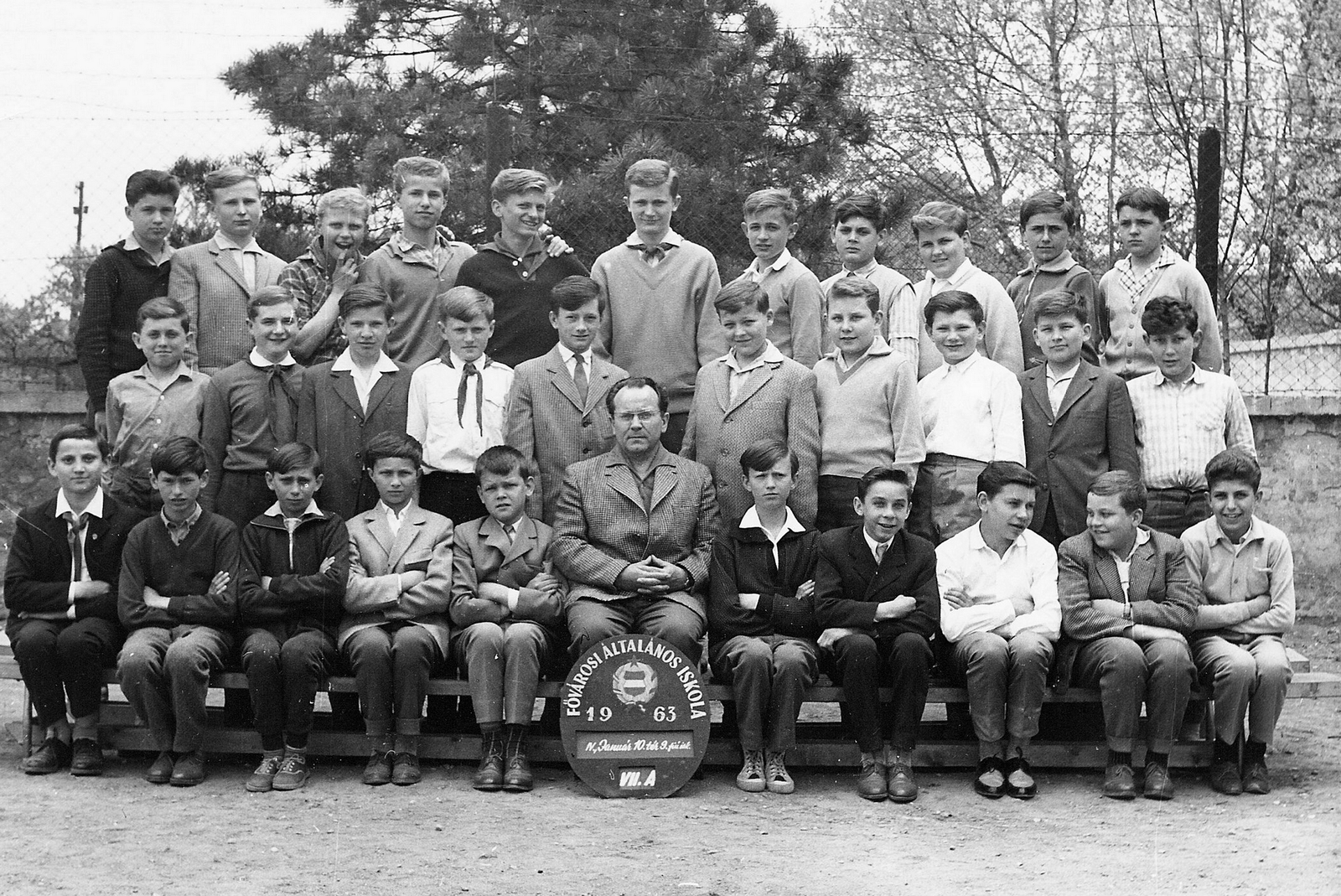 Hungary, Budapest IV., Megyeri úti Általános Iskola., 1963, Péter Gábor, school, class photo, kids, teacher, Budapest, Fortepan #13434
