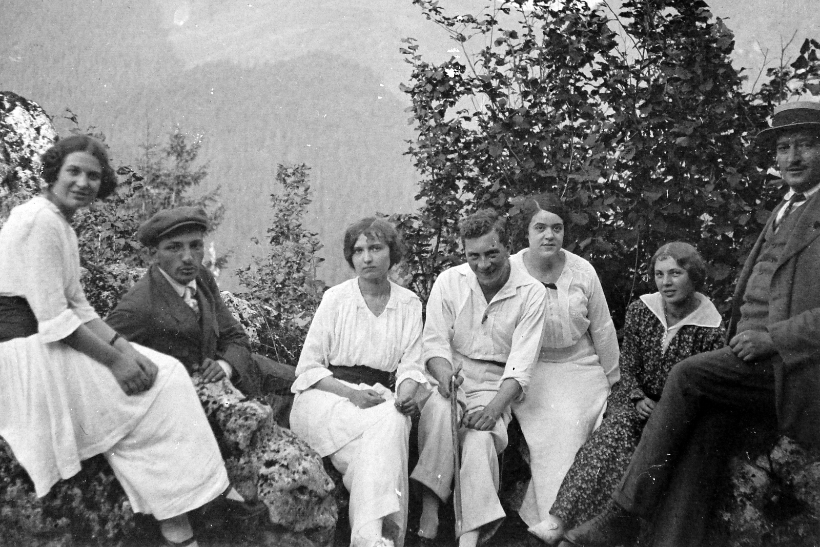 1916, Fortepan, excursion, tableau, women, men, mountain, sitting on a rock, Fortepan #13448