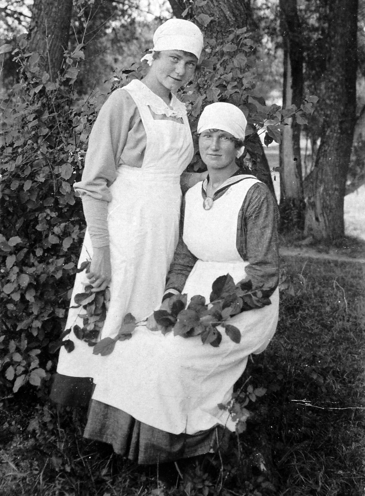 1916, Fortepan, kert, nők, ápolónő, vöröskereszt, Fortepan #13449