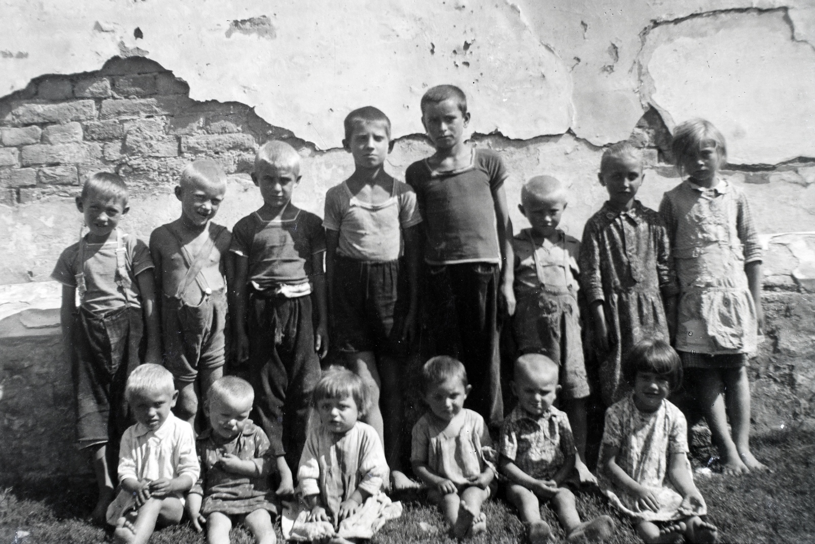 1943, Lőrinczi Ákos, kids, height chart, Fortepan #134882