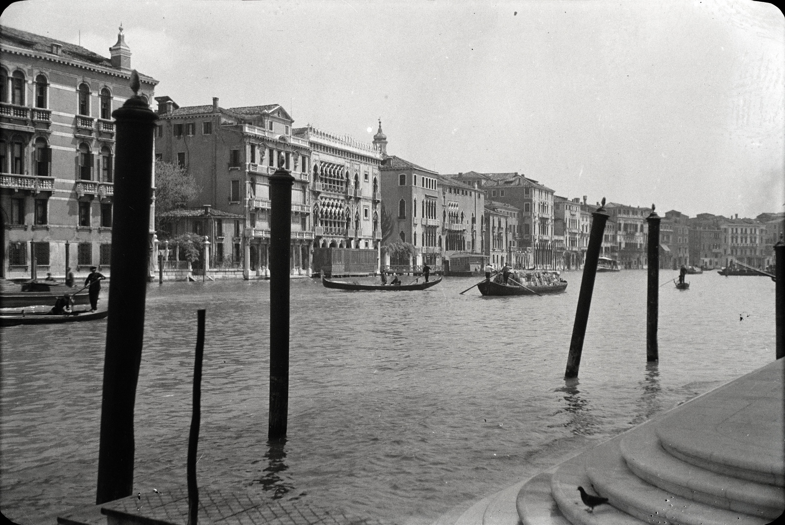 Italy, Venice, Canal Grande., 1930, Lőrinczi Ákos, rowing boat, canal, Fortepan #134910