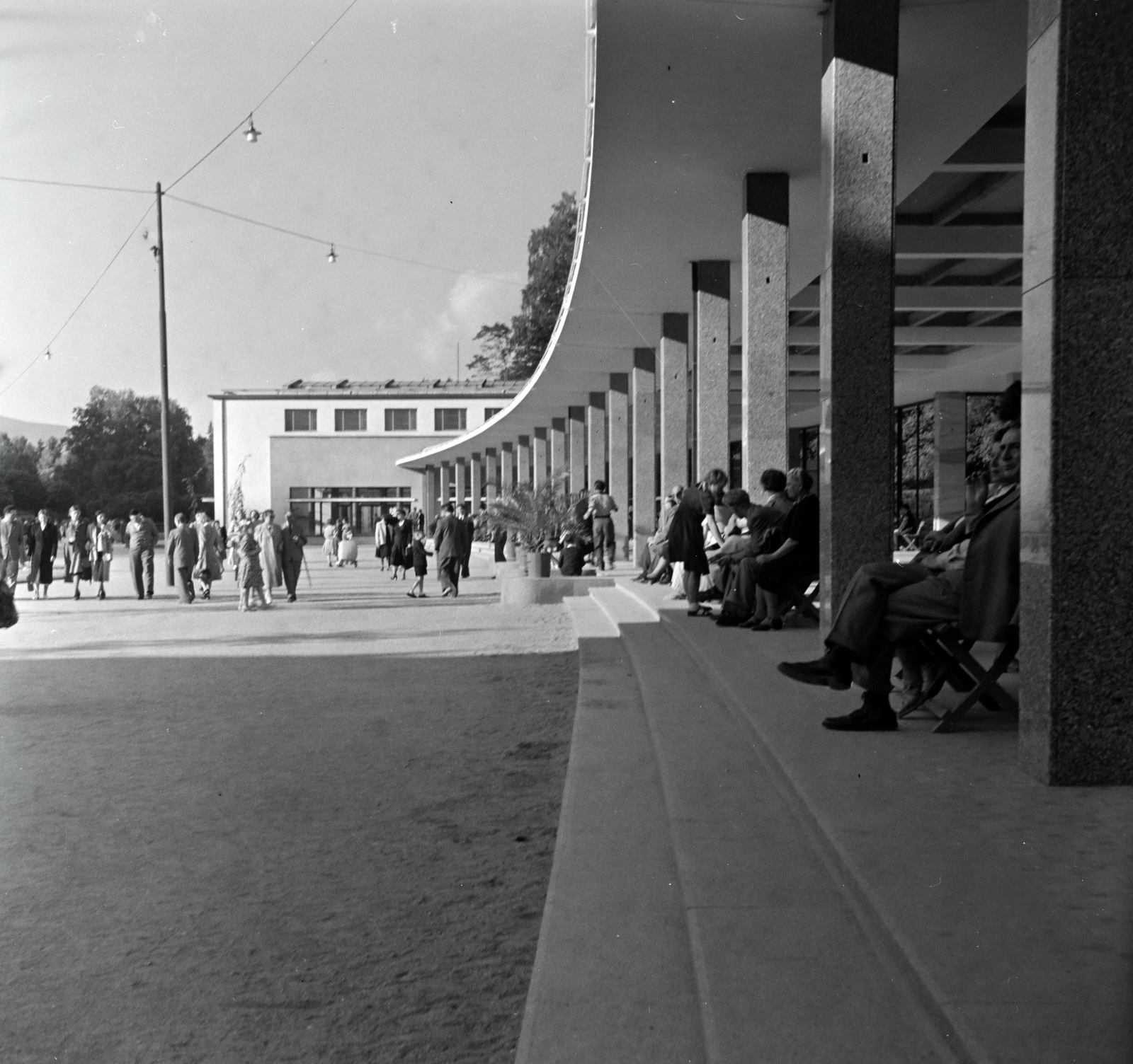 Czech Republik, Luhačovice, fürdő., 1949, Lőrinczi Ákos, Czechoslovakia, colonnade, health resort, Fortepan #134999