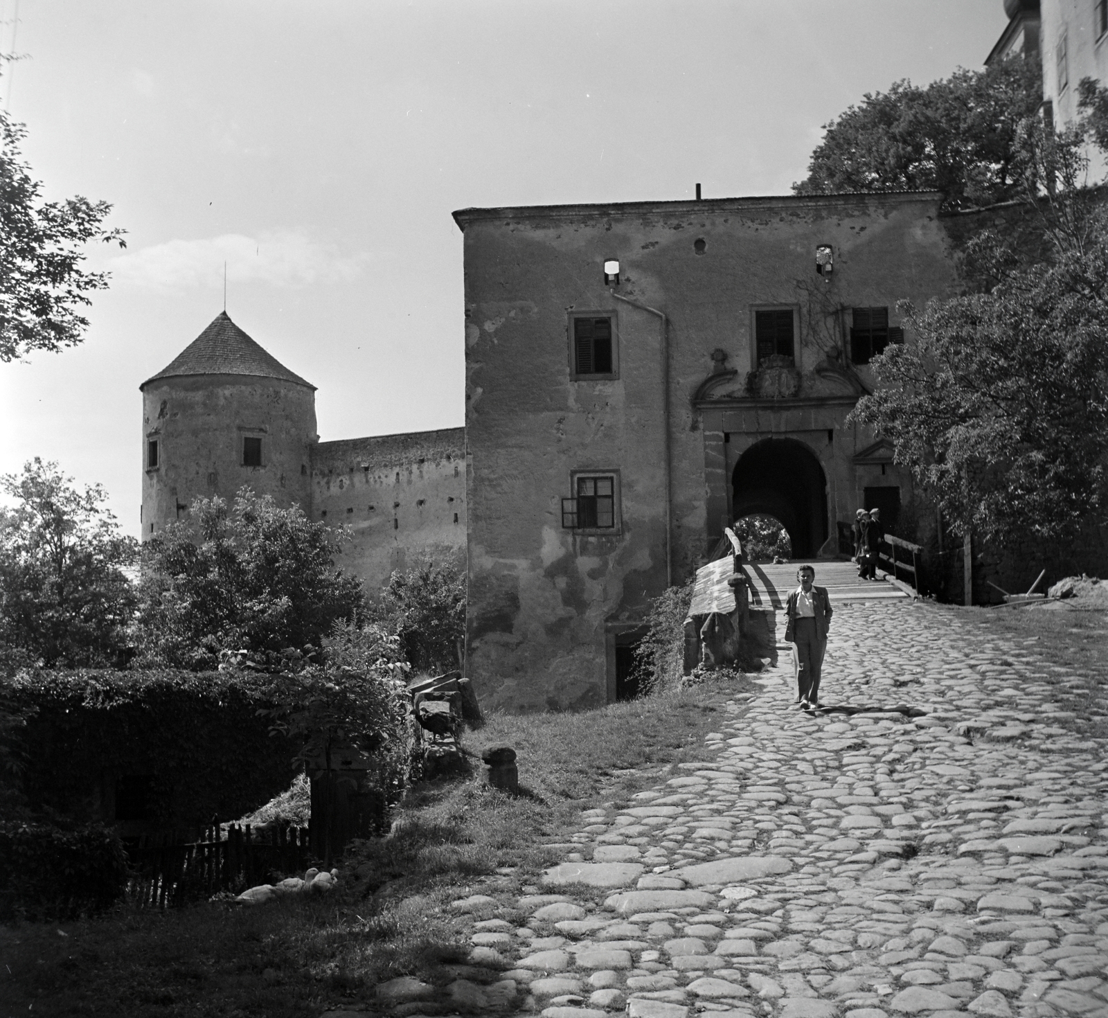 Czech Republik, Buchlovice, Buchlov vár., 1949, Lőrinczi Ákos, Czechoslovakia, castle, Fortepan #135010