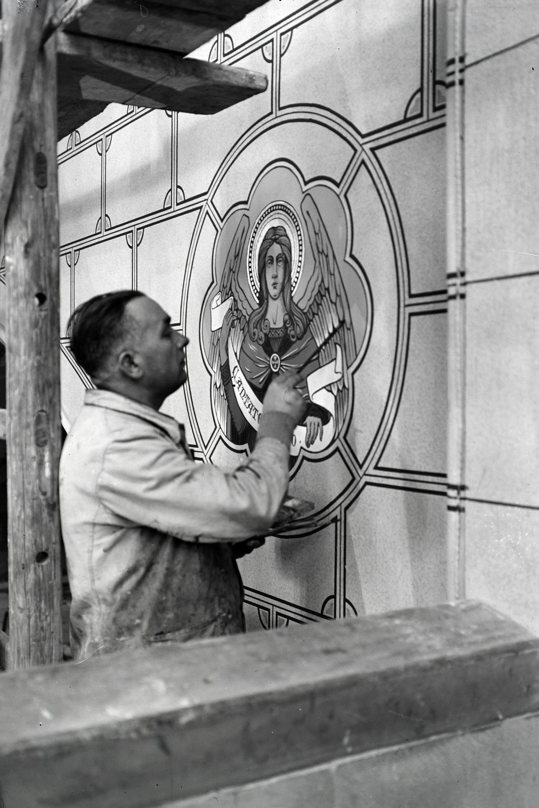 Hungary, Budapest IX., Üllői út, Örökimádás templom. Restuarálási munkák az 1938-as Eucharisztikus Világkongresszus alkalmából., 1937, Lőrinczi Ákos, fresco, church interior, painter, Budapest, Fortepan #135026