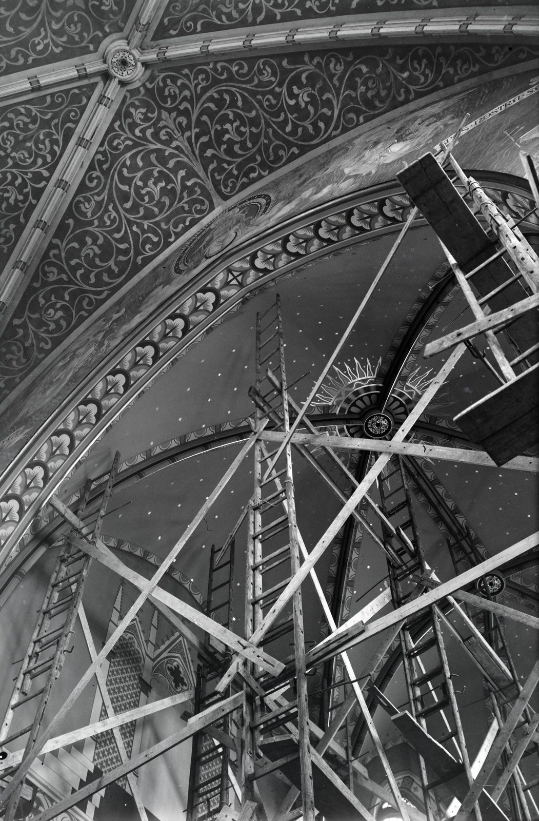 Hungary, 1931, Lőrinczi Ákos, church interior, easel, Budapest, geometry, bottom view, Fortepan #135027