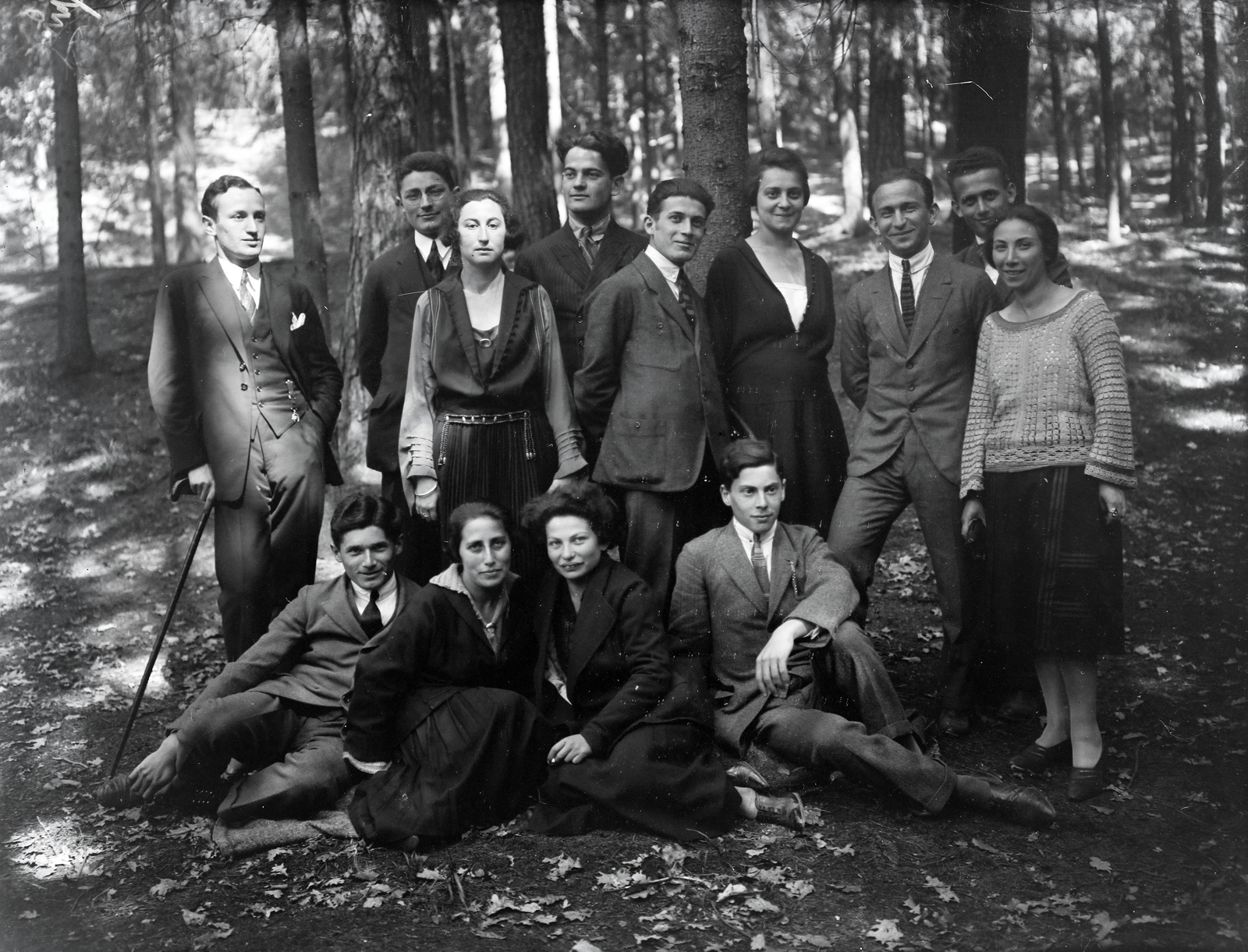 1925, Lőrinczi Ákos, woods, sitting on the ground, tableau, Fortepan #135034