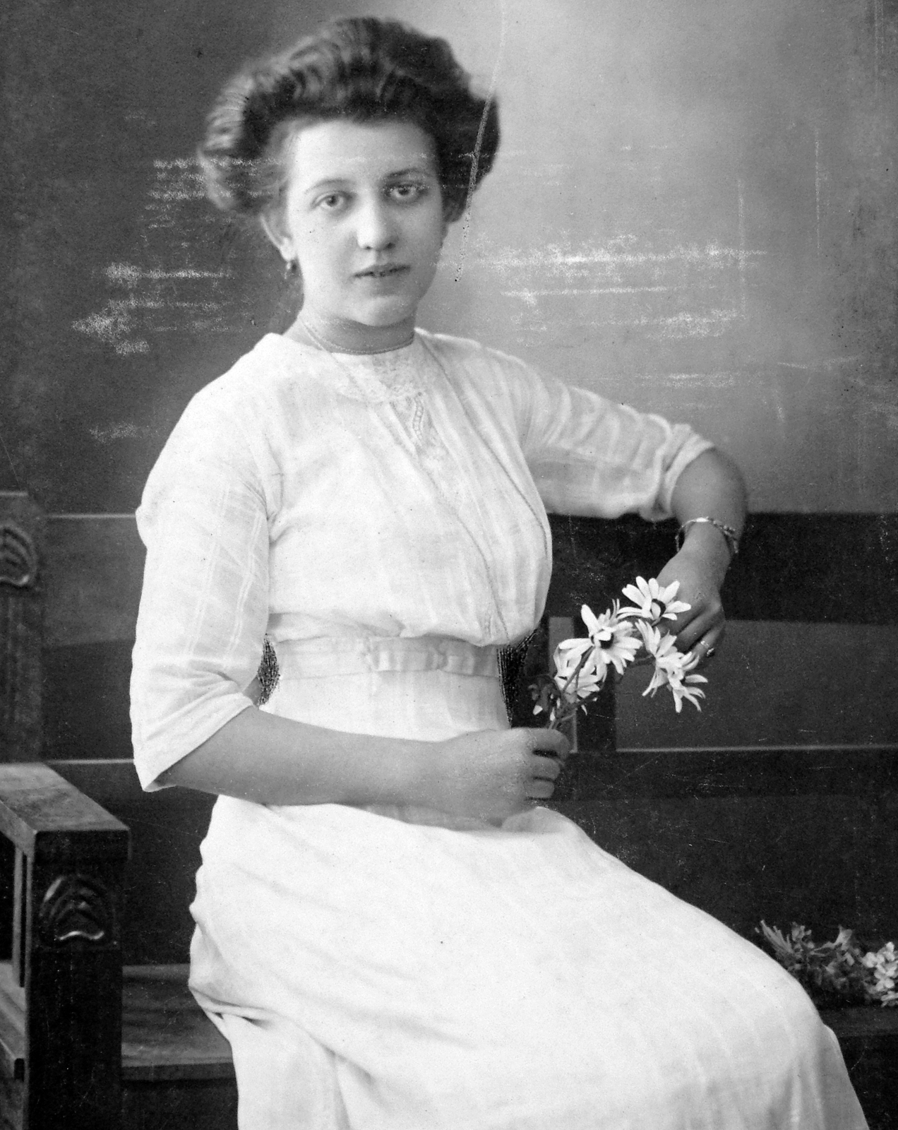 1919, Fortepan, portrait, flower, woman, bench, lace, Fortepan #13505