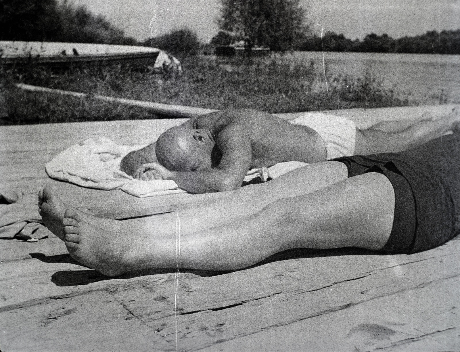 1932, Lőrinczi Ákos, lying on stomach, Fortepan #135120