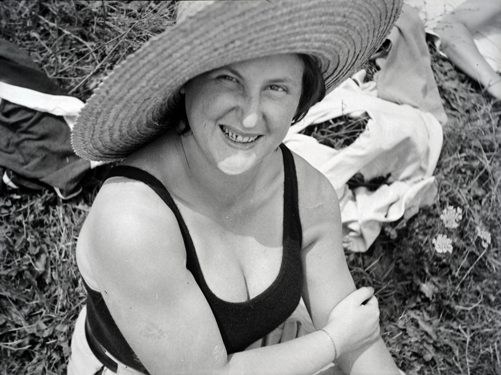 1934, Lőrinczi Ákos, straw hat, bathing suit, grimace, Fortepan #135211