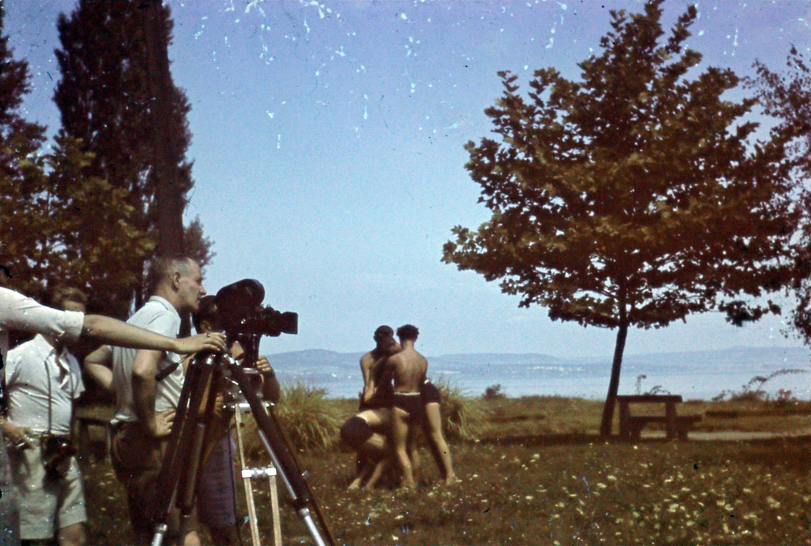 Hungary,Lake Balaton, Keszthely, Strand., 1943, Szabó Viktor, filming, beach, colorful, movie camera, Fortepan #135638