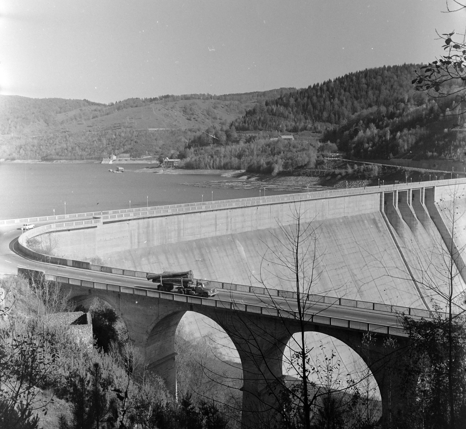 Romania,Transylvania, Békási-víztározó., 1967, Sütő András örökösei, Új Élet szerkesztőség, dam, Fortepan #135681