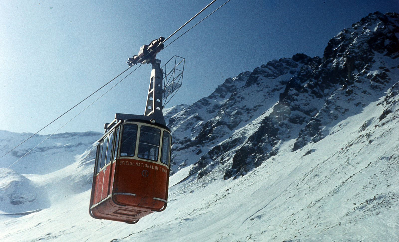 Romania,Transylvania, Fogarasi-havasok, kabinos kötélpálya Bilea-tóhoz., 1984, Varga János, cableway, cable car, Fortepan #135987