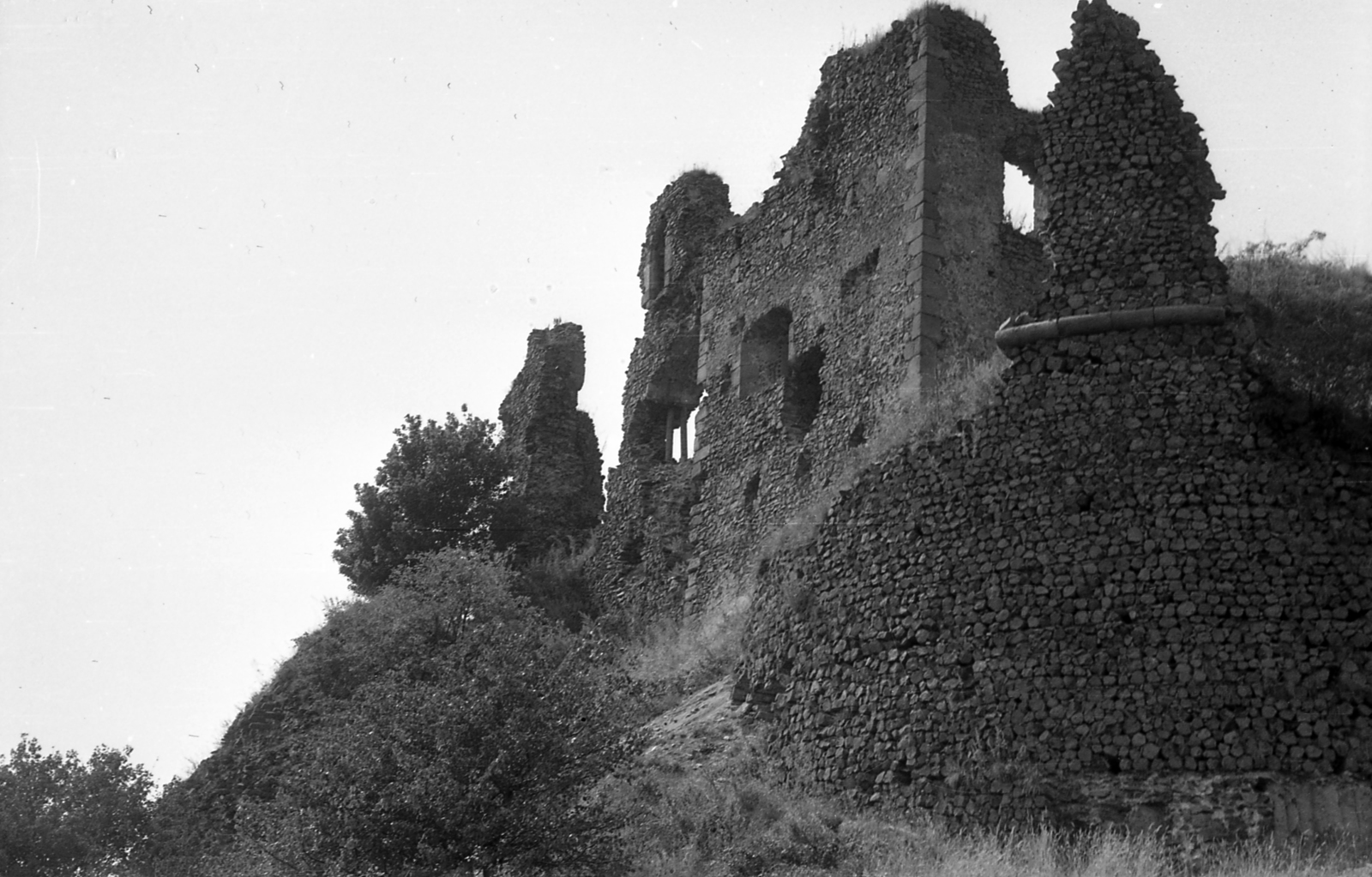 Slovakia, Šiatorská Bukovinka, Somoskő vára., 1977, Varga János, Czechoslovakia, castle ruins, Fortepan #135996