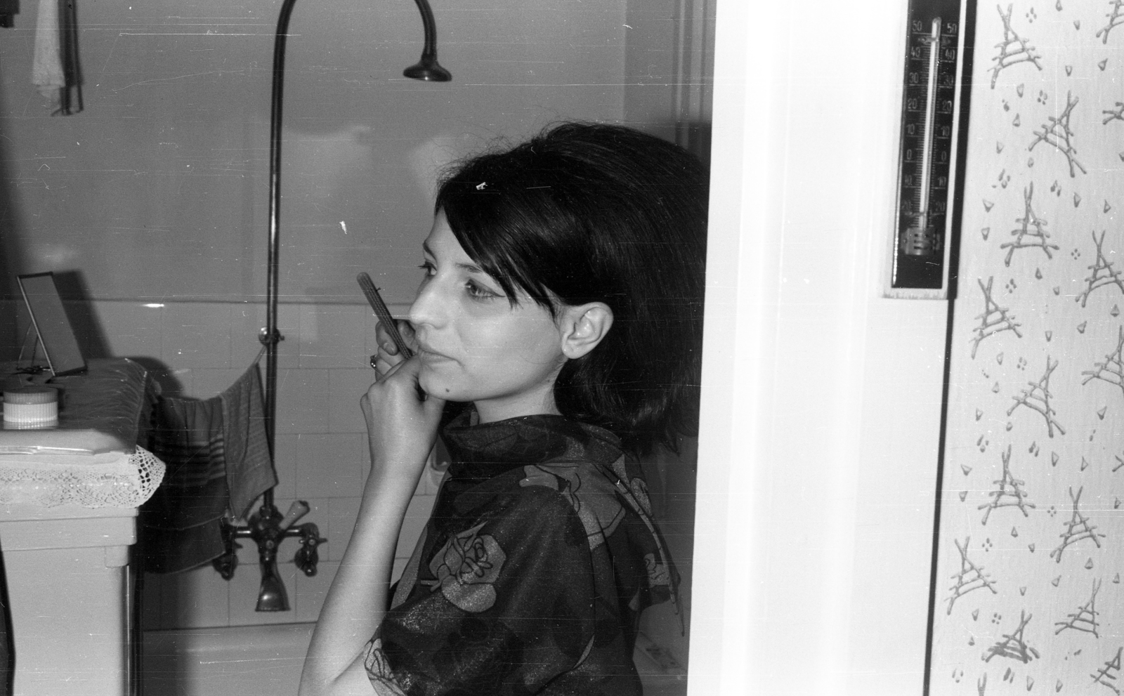 1972, Fortepan/Album020, hairdo, bathroom, Fortepan #136038