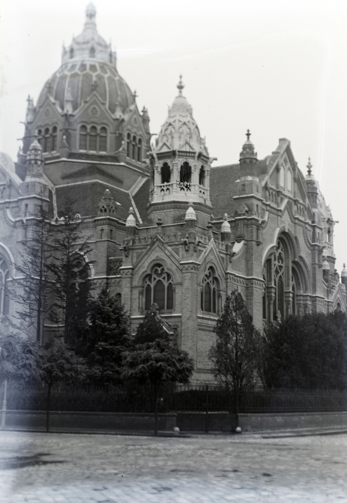 Hungary, Szeged, Új zsinagóga a Hajnóczy utca - Jósika utca sarokról nézve., 1928, Révay Péter, synagogue, judaism, eclectic architecture, Lipót Baumhorn-design, Fortepan #136211