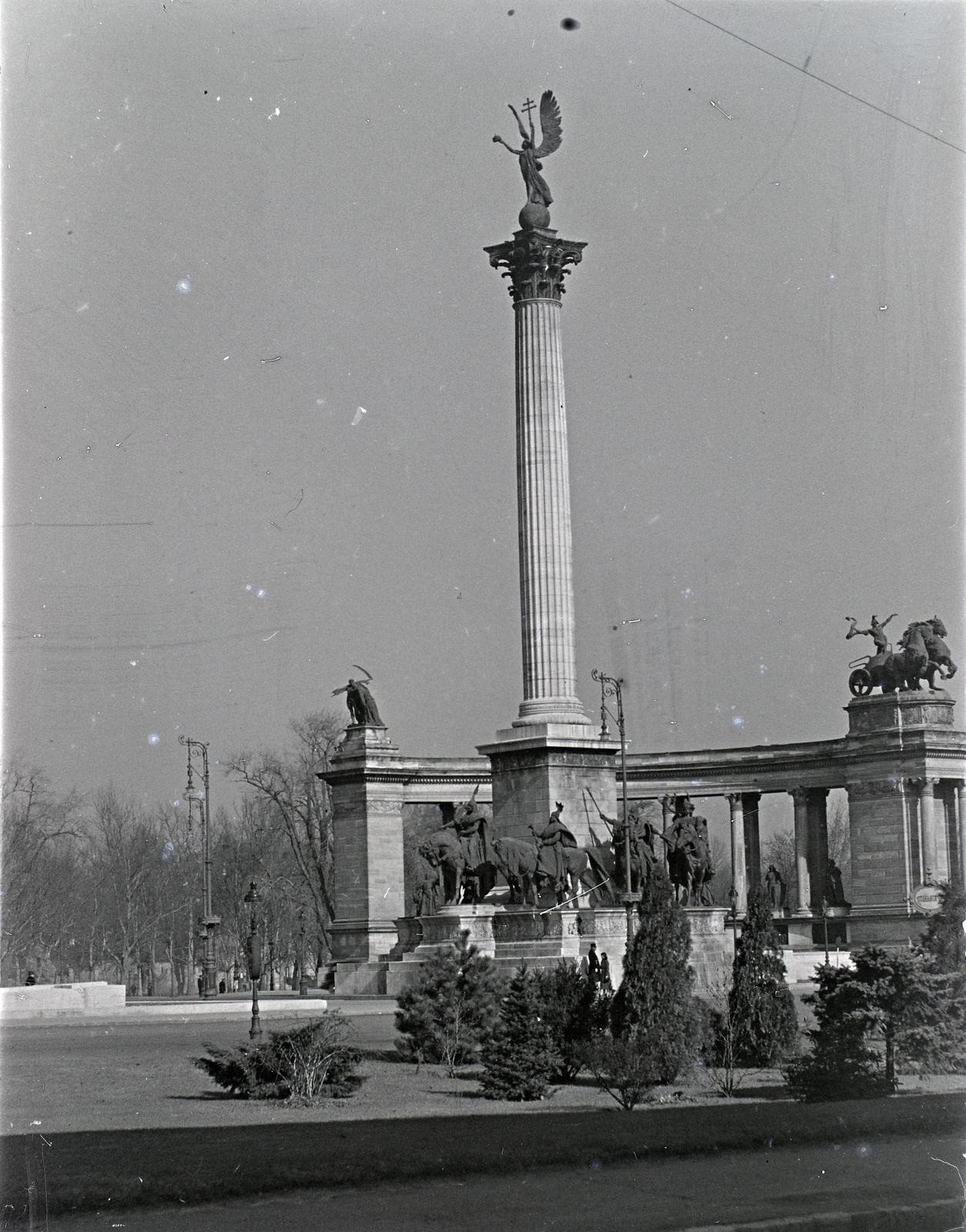 Hungary, Budapest XIV., Hősök tere, Millenniumi emlékmű., 1935, Révay Péter, horse sculpture, Budapest, Árpád-portrayal, Archangel Gabriel-portrayal, Fortepan #136451