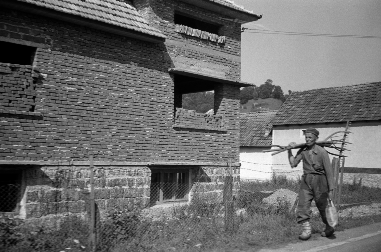 Romania,Transylvania, Tinăud, Strada Tinaud 126. számú ház., 1983, Vészi Ágnes, Fortepan #136808