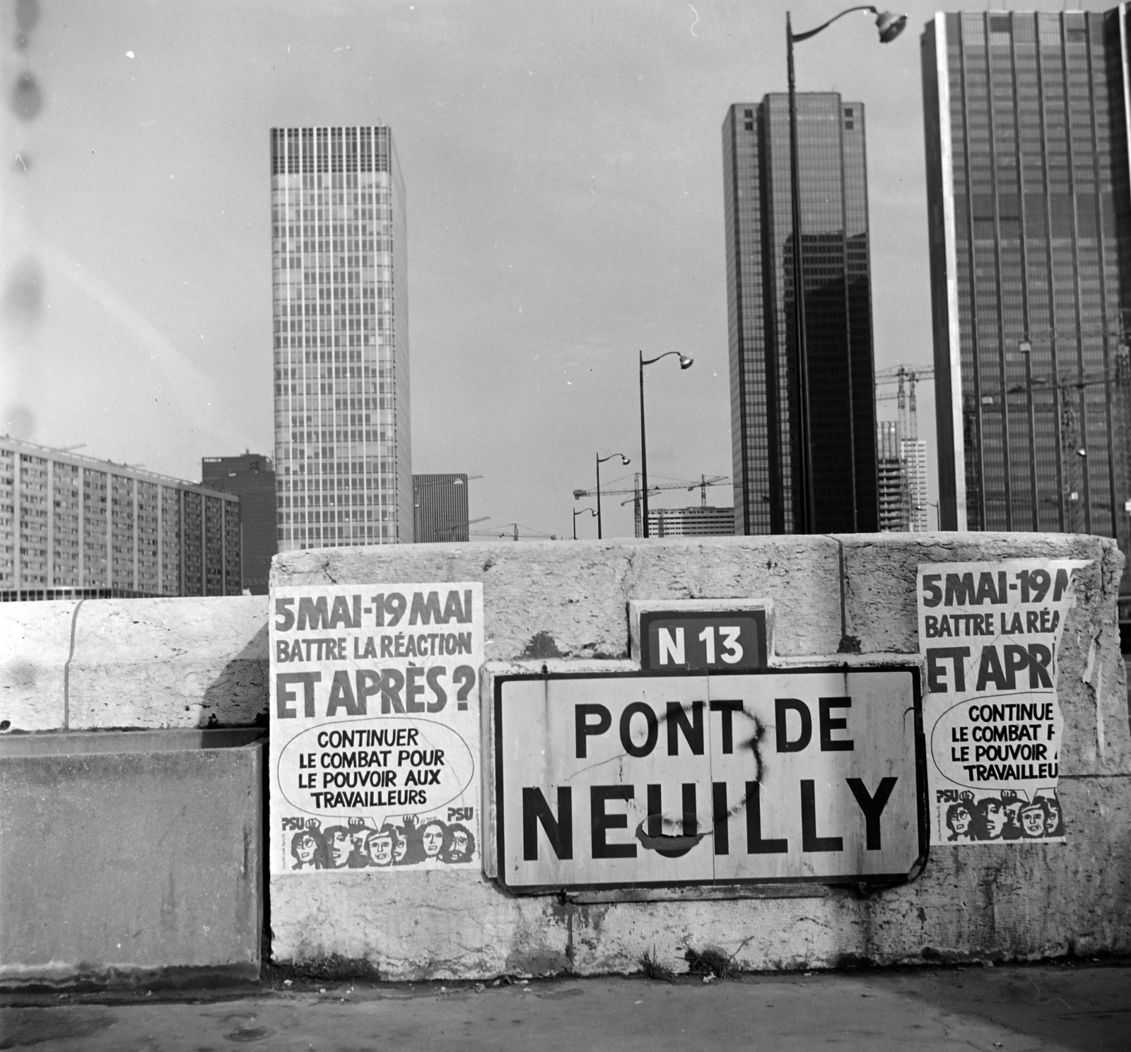 France, Puteaux,Courbevoie,Neuilly-sur-Seine, kilátás a Pont de Neuilly-ról a La Défense üzleti központ felé., 1974, Vészi Ágnes, high-rise building, Fortepan #136825