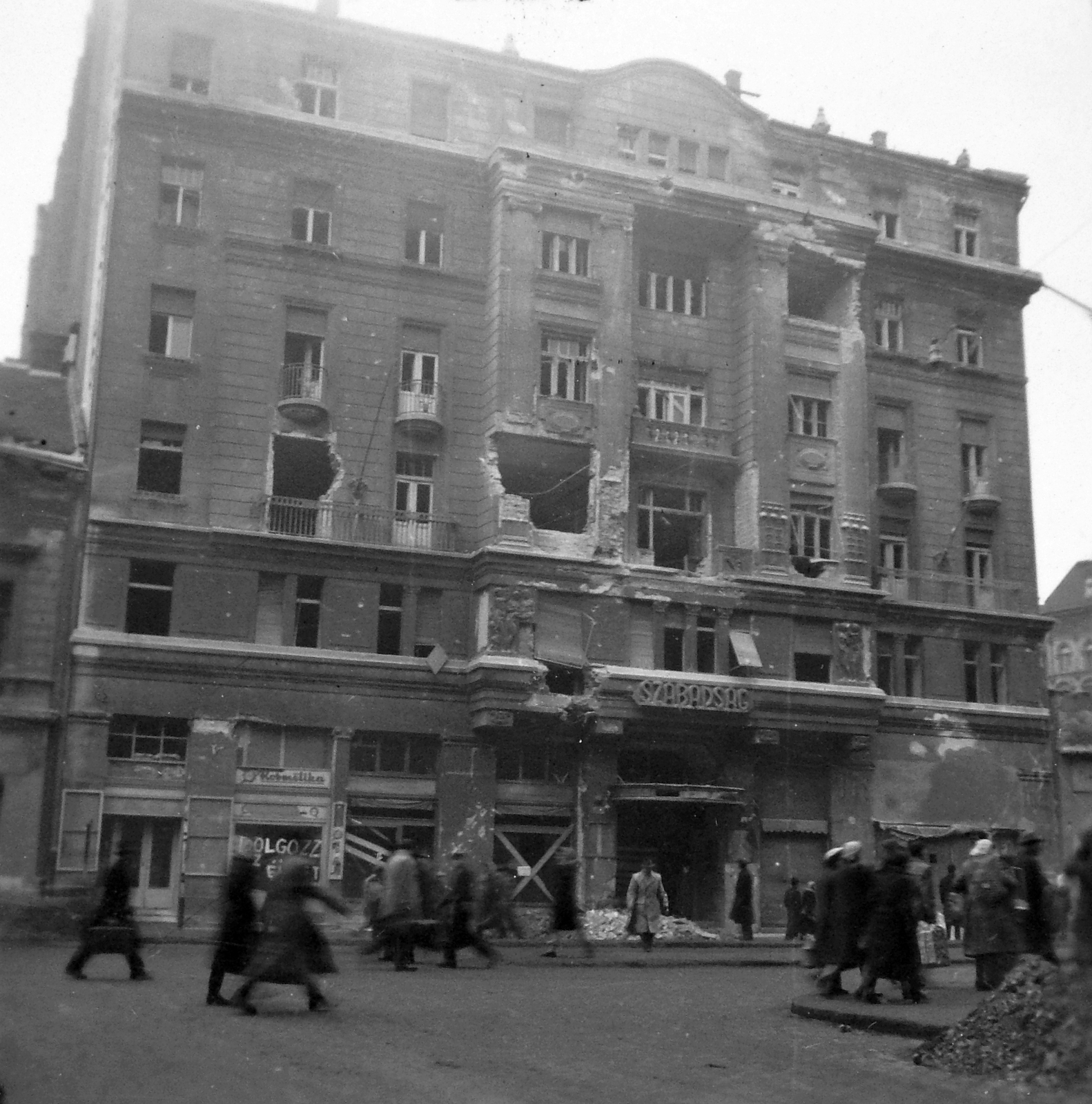 Hungary, Budapest VII., Rákóczi út, Szabadság Szálló., 1957, Nagy József, damaged building, Budapest, Fortepan #13715