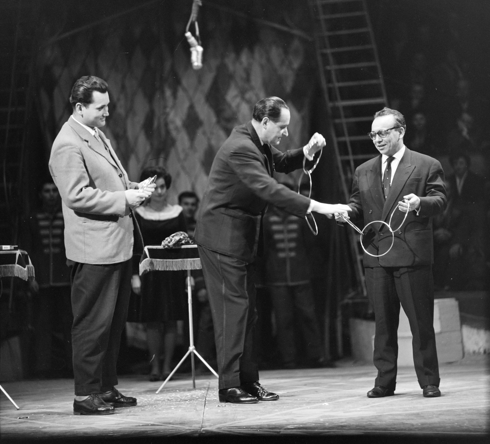 Hungary, Budapest XIV., Fővárosi Nagycirkusz, középen Rodolfo (Gács Rezső)., 1964, Szalay Zoltán, microphone, magician, Budapest, circus floor, Fortepan #137222