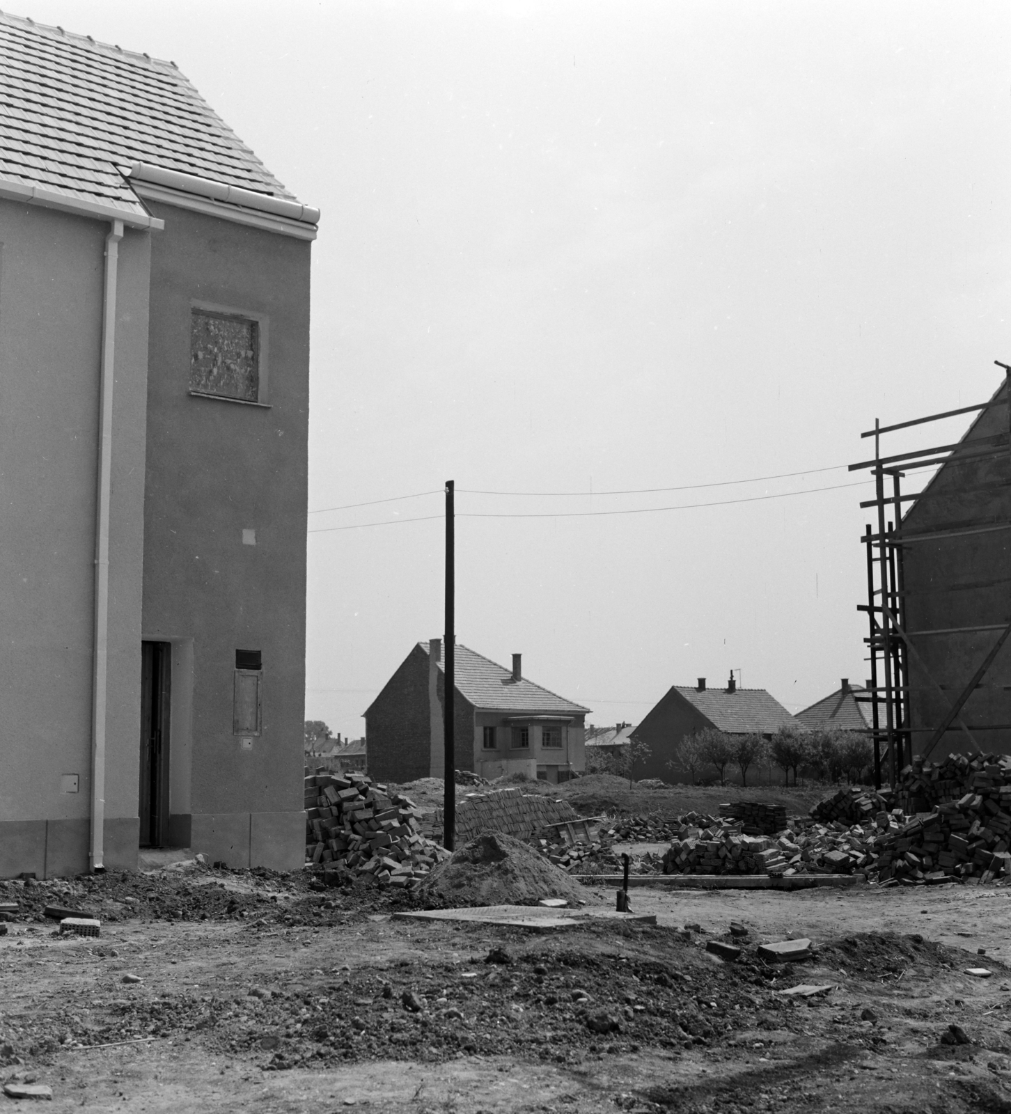 Magyarország, Szombathely, balra a Bólyai János utca 66-os számú ház mellett a Hargita utca torkolata., 1965, Szalay Zoltán, Fortepan #137560