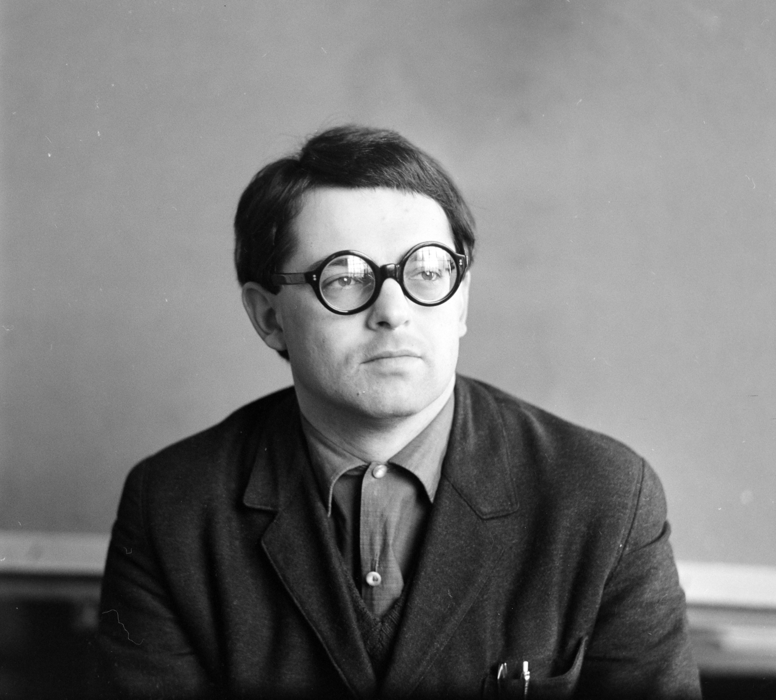 Hungary, Lakner László festőművész, grafikus., 1967, Szalay Zoltán, glasses, Fortepan #137688