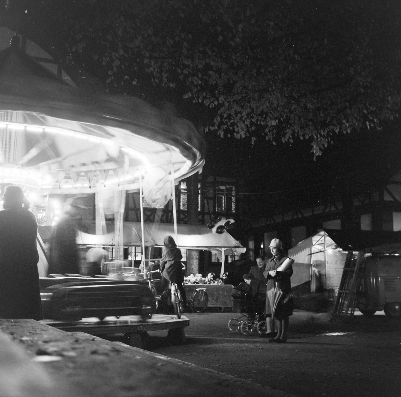 1966, Szalay Zoltán, carousel, fun-fair, Fortepan #137755
