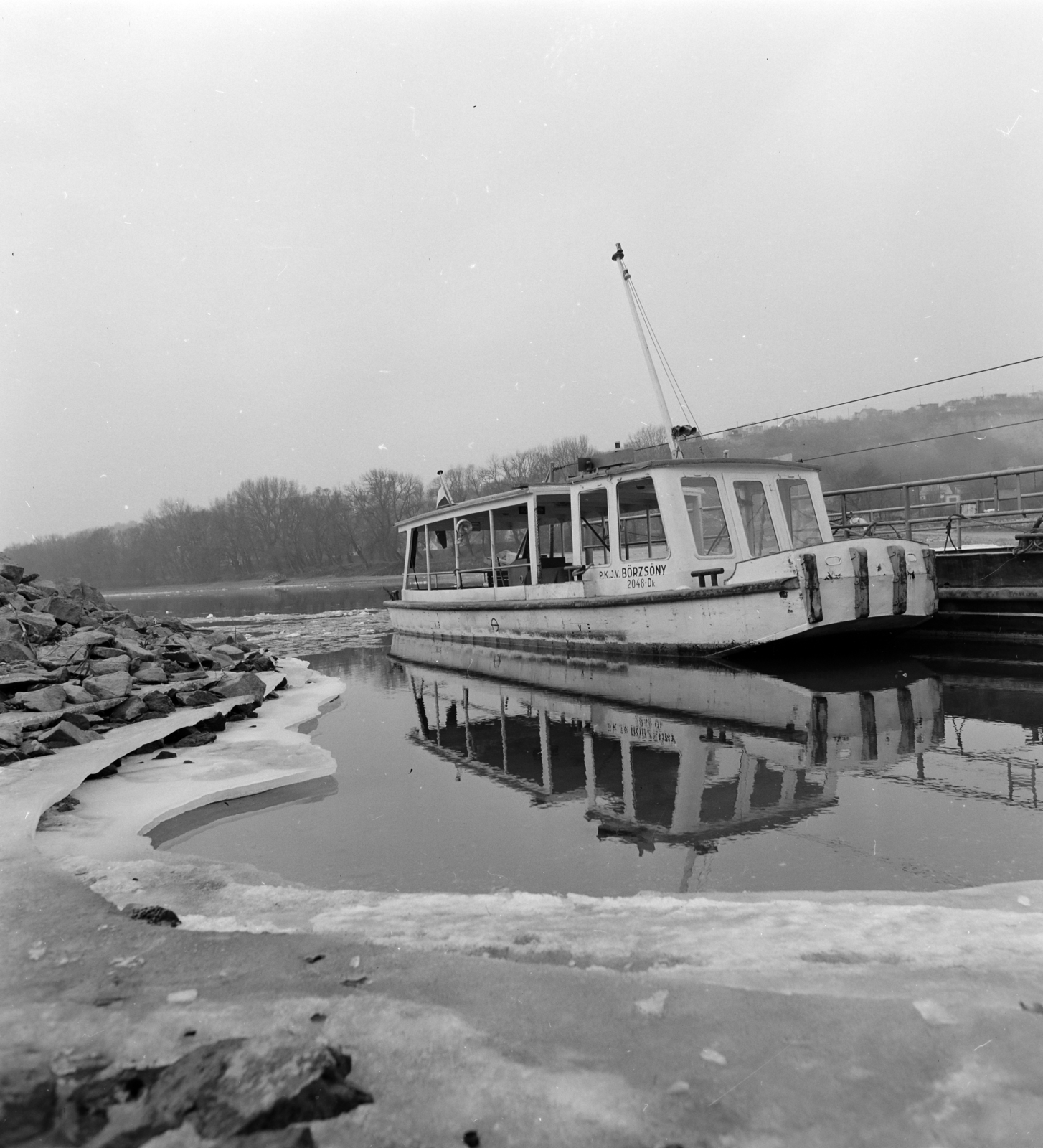 Hungary, Szigetmonostor, Börzsöny átkelőhajó., 1972, Szalay Zoltán, passenger ship, Fortepan #137792