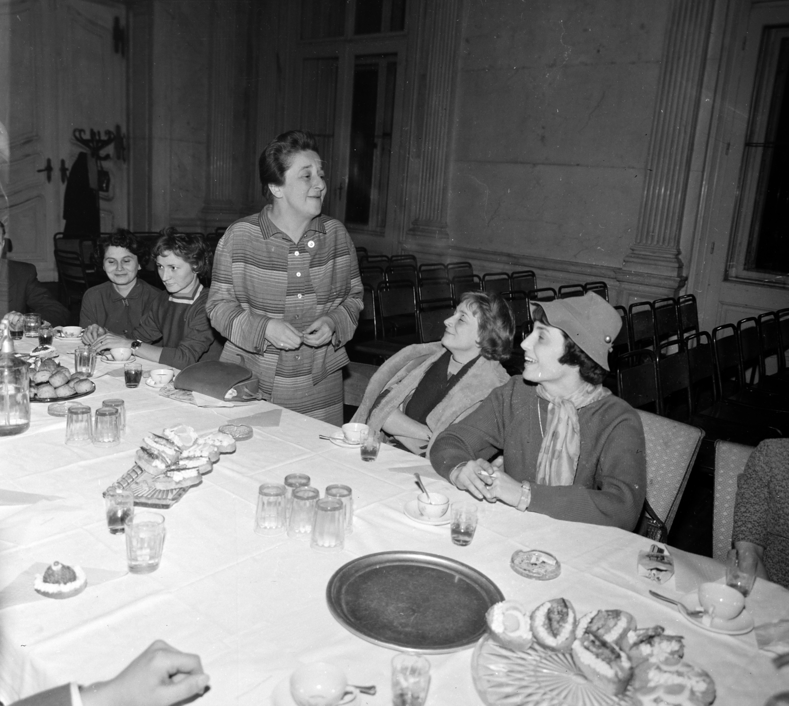 Hungary, középen áll Gobbi Hilda színművésznő., 1964, Szalay Zoltán, Fortepan #137827