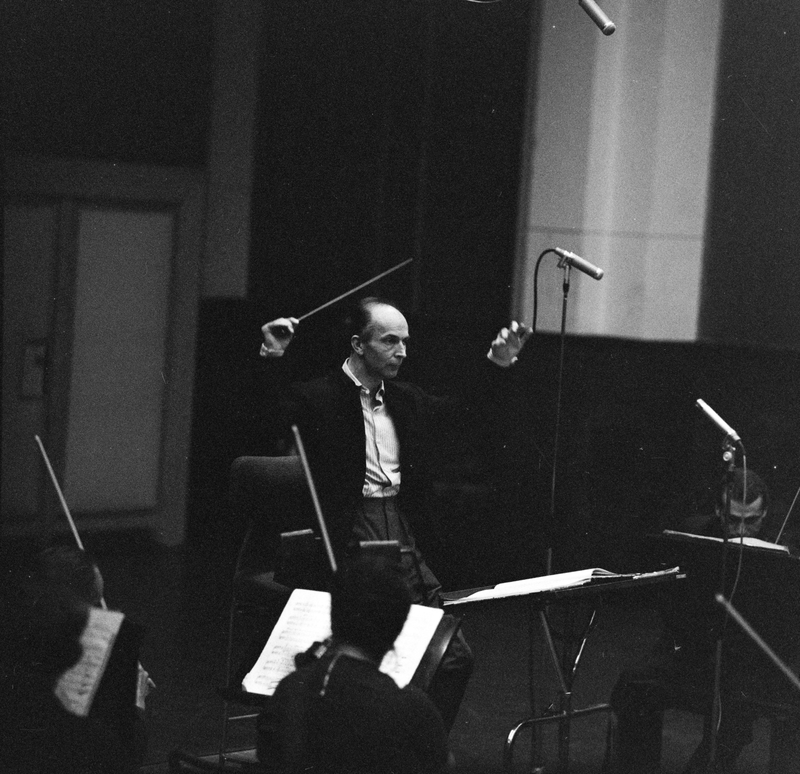 Hungary, Budapest VIII., a Magyar Rádió stúdiója, Igor Markevitch ukrán származású zeneszerző és karmester., 1965, Szalay Zoltán, conductor, Budapest, Fortepan #137967