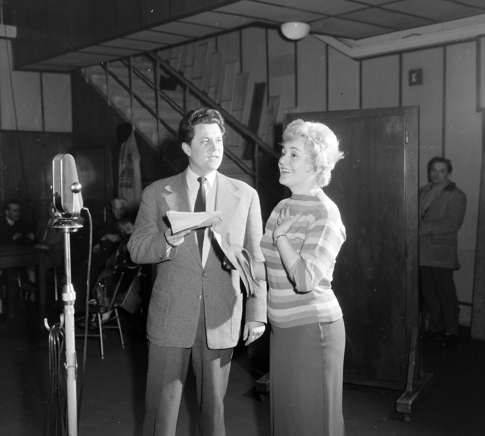 Magyarország, Budapest VIII., a Magyar Rádió 1-es stúdiója, Baksay Árpád és Németh Marika a Fővárosi Operettszínház művészei., 1965, Szalay Zoltán, mikrofon, Budapest, Magyar Rádió, Fortepan #138090