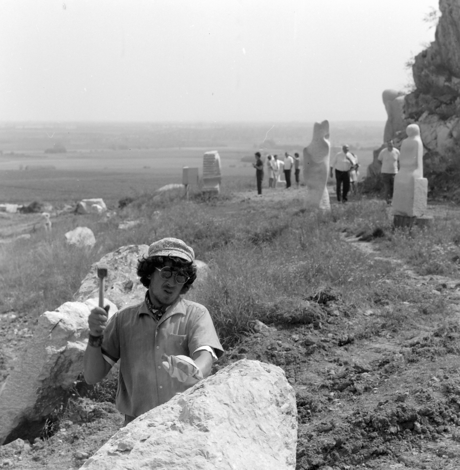 Magyarország, Nagyharsány, szoborpark a kőfejtőben., 1973, Szalay Zoltán, szobrász, Villányi művésztelep, Fortepan #138132