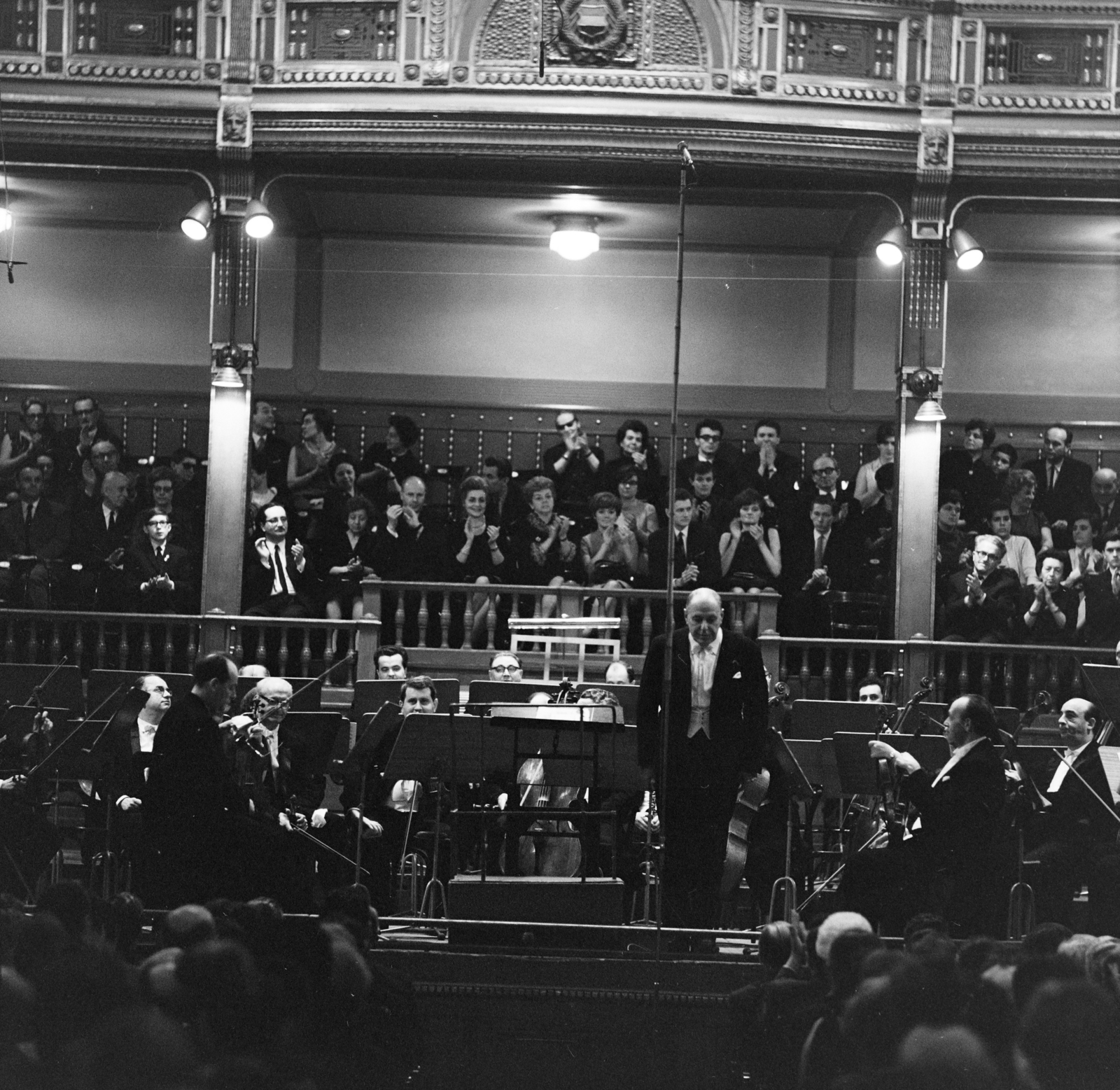 Hungary, Budapest VI., Zeneakadémia, Nagyterem. Lovro von Matačić horvát karmester a Magyar Rádió Szimfonikus Zenekarát vezényli., 1971, Szalay Zoltán, conductor, Budapest, Fortepan #138222