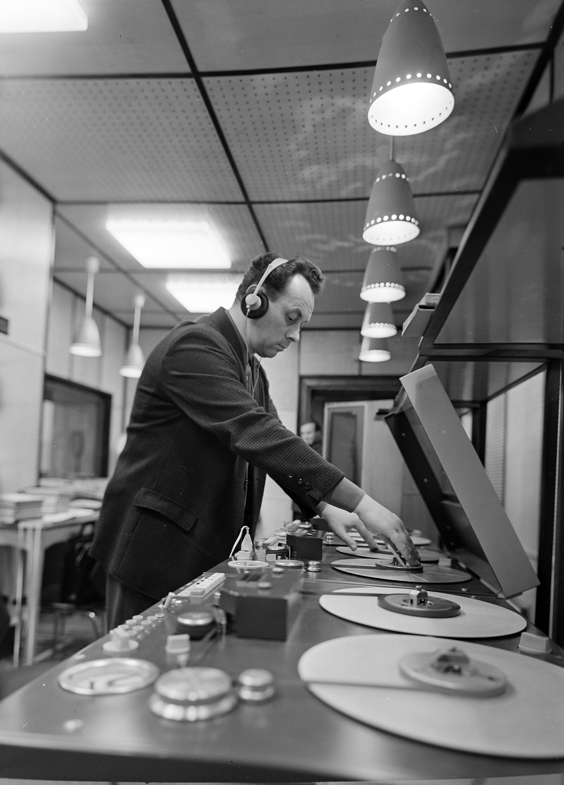 Magyarország, Budapest VIII., a Magyar Rádió stúdiója, Palásti Pál zenei szerkesztő., 1973, Szalay Zoltán, Budapest, Magyar Rádió, stúdiómagnó, Fortepan #138355