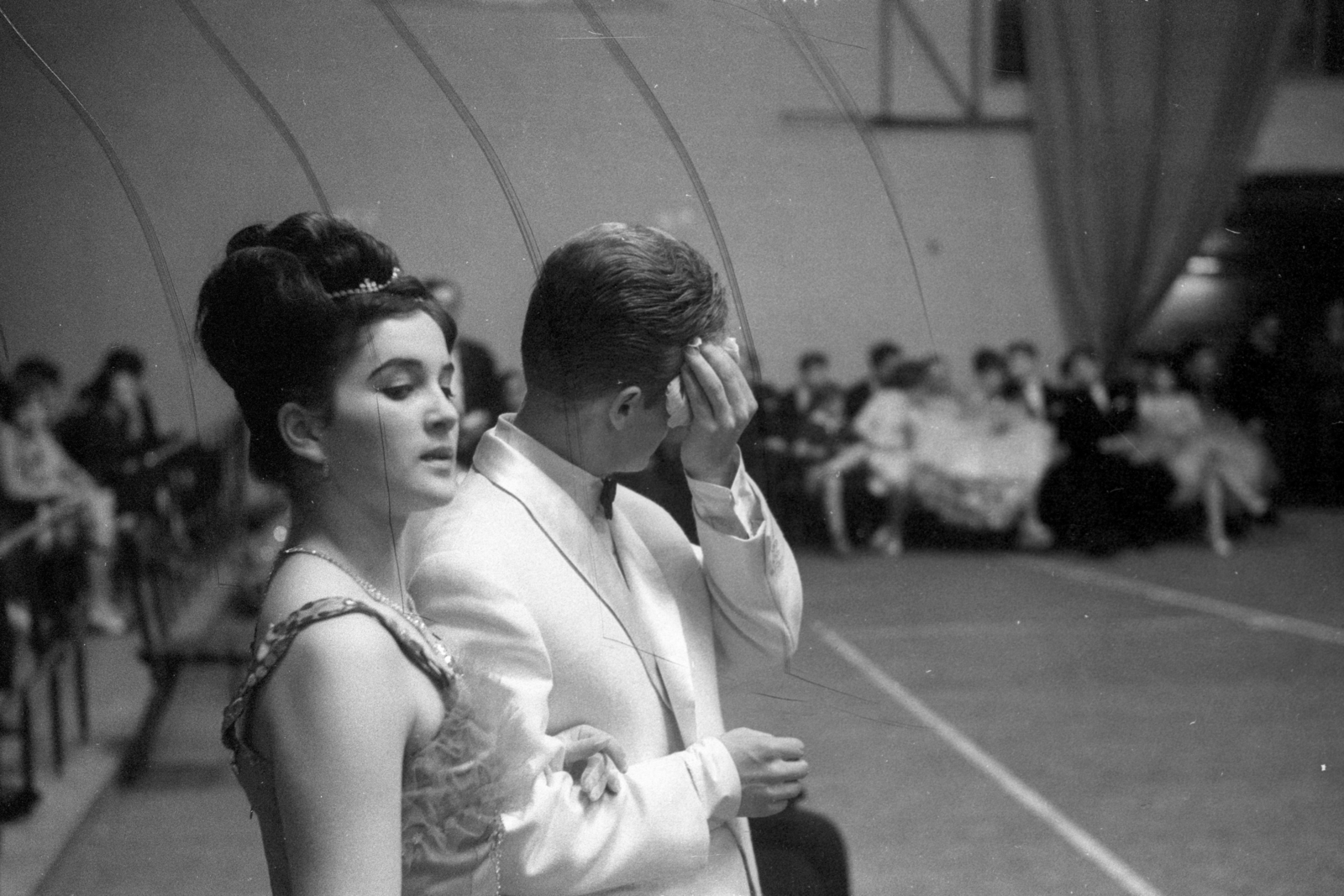 Magyarország, Budapest XIV., Istvánmezei út 3-5., Nemzeti Sportcsarnok (később Gerevich Aladár Nemzeti Sportcsarnok). A Budapesti Ifjúsági Napok keretében megrendezett Nemzetközi és V. Budapesti társas táncverseny., 1964, Szalay Zoltán, Budapest, táncverseny, Fortepan #138630