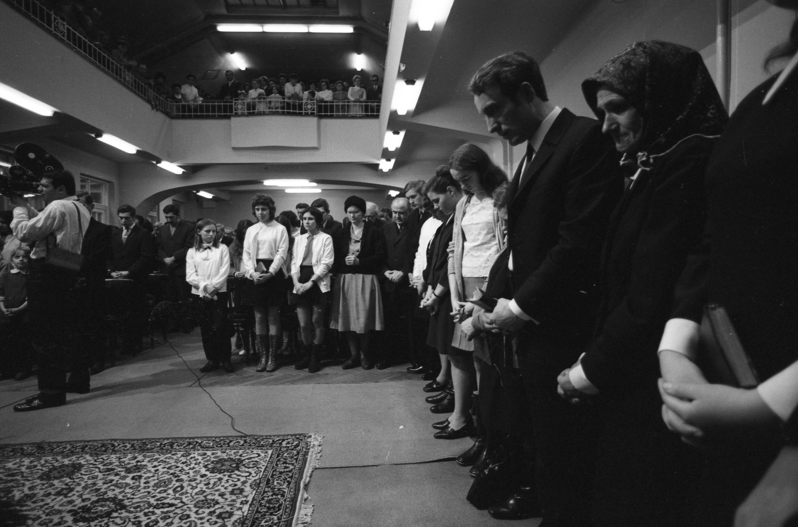 Hungary, Budapest VI., Székely Bertalan utca 13., Hetednapi Adventista Egyház Budapest Terézvárosi Gyülekezet. A felvétel a Magyar Televízió Bibliás emberek című, a hazánkban működő kisegyházak életét bemutató dokumentumfilm forgatásán készült. A film rendezője Szalkai Sándor., 1972, Szalay Zoltán, christening, Budapest, Fortepan #138706