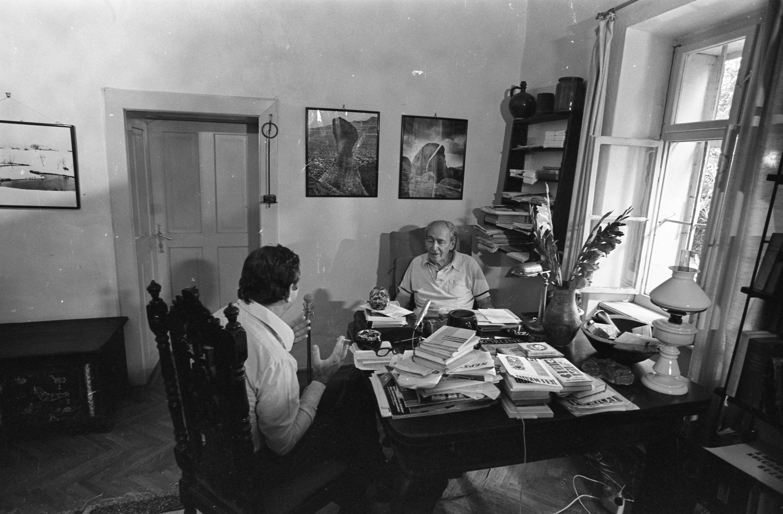 Hungary, Balatonfüred, Tamáshegyi út 1., Makk Károly rendező és Déry Tibor, az író 80. születésnapja alkalmából forgatott portréfilm felvételén., 1974, Szalay Zoltán, celebrity, writer, Fortepan #138735