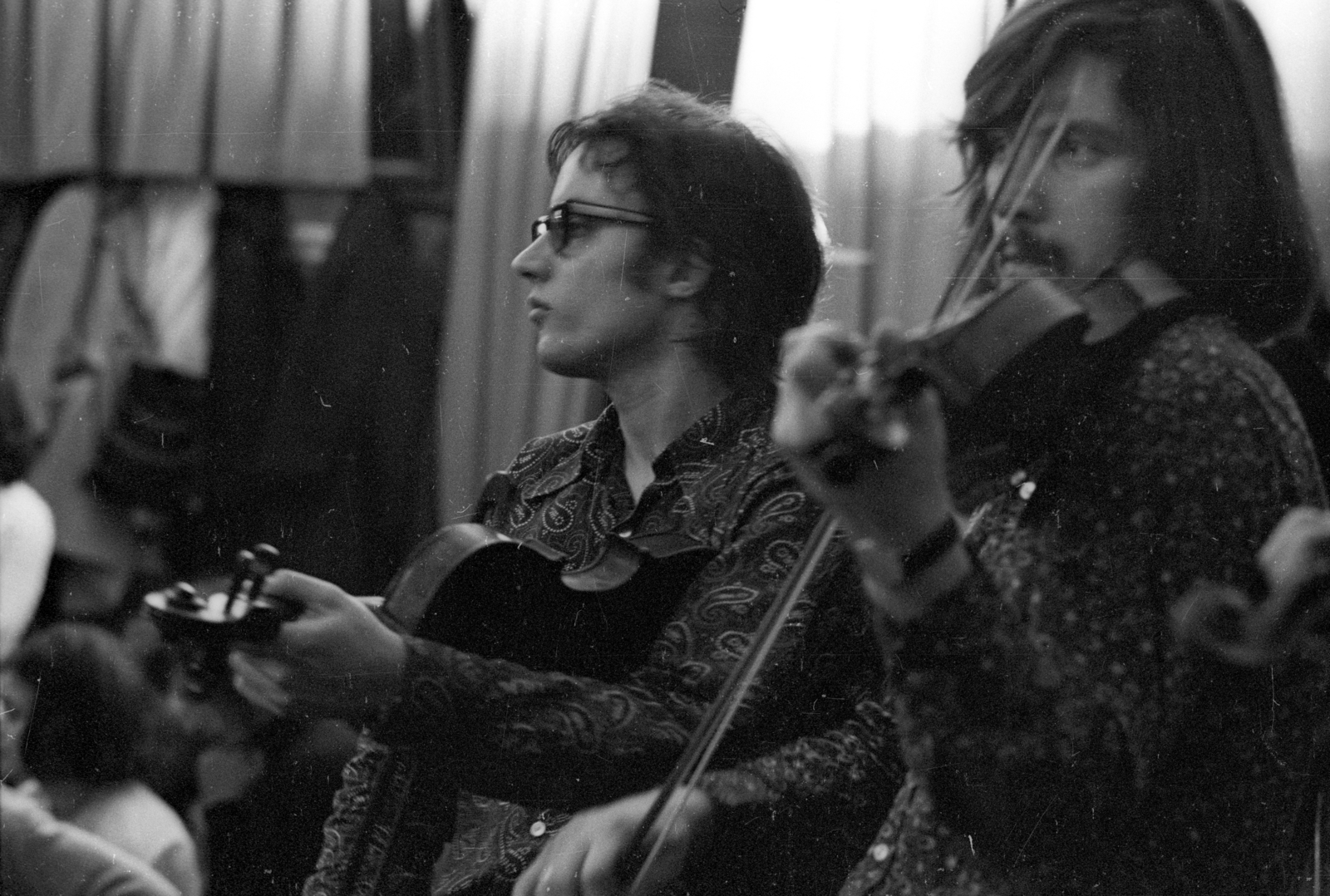 Hungary, Budapest VI., Liszt Ferenc téri Könyvklub, az első budapesti táncház 1972. május 6-án. Sebő Ferenc és Halmos Béla., 1972, Szalay Zoltán, Budapest, dance house, Fortepan #138770