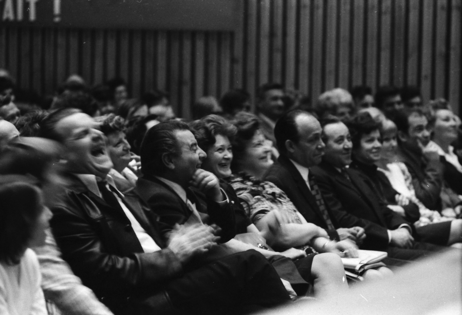 Hungary, Budapest XIII., Láng Művelődési Központ, a közönség a Rádió Kabarészínházának felvételén., 1975, Szalay Zoltán, audience, microphone, Budapest, Hungarian Radio, Fortepan #138858