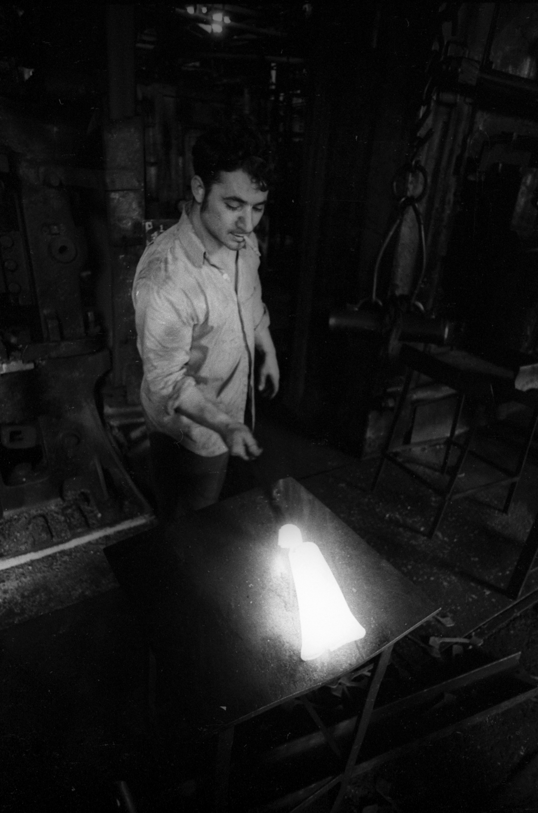 Hungary, Salgótarján, Salgótarjáni Kohászati Üzemek, kovácsolt termék gyártása., 1972, Szalay Zoltán, Fortepan #138981