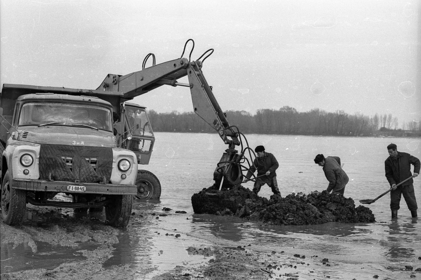 1970, Szalay Zoltán, commercial vehicle, ZIL-brand, excavator, number plate, Fortepan #139005