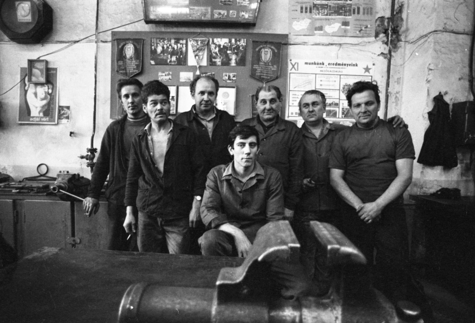 Hungary, Salgótarján, Acélárugyár., 1975, Szalay Zoltán, poster, workshop, socialist brigade, vise, Fortepan #139061